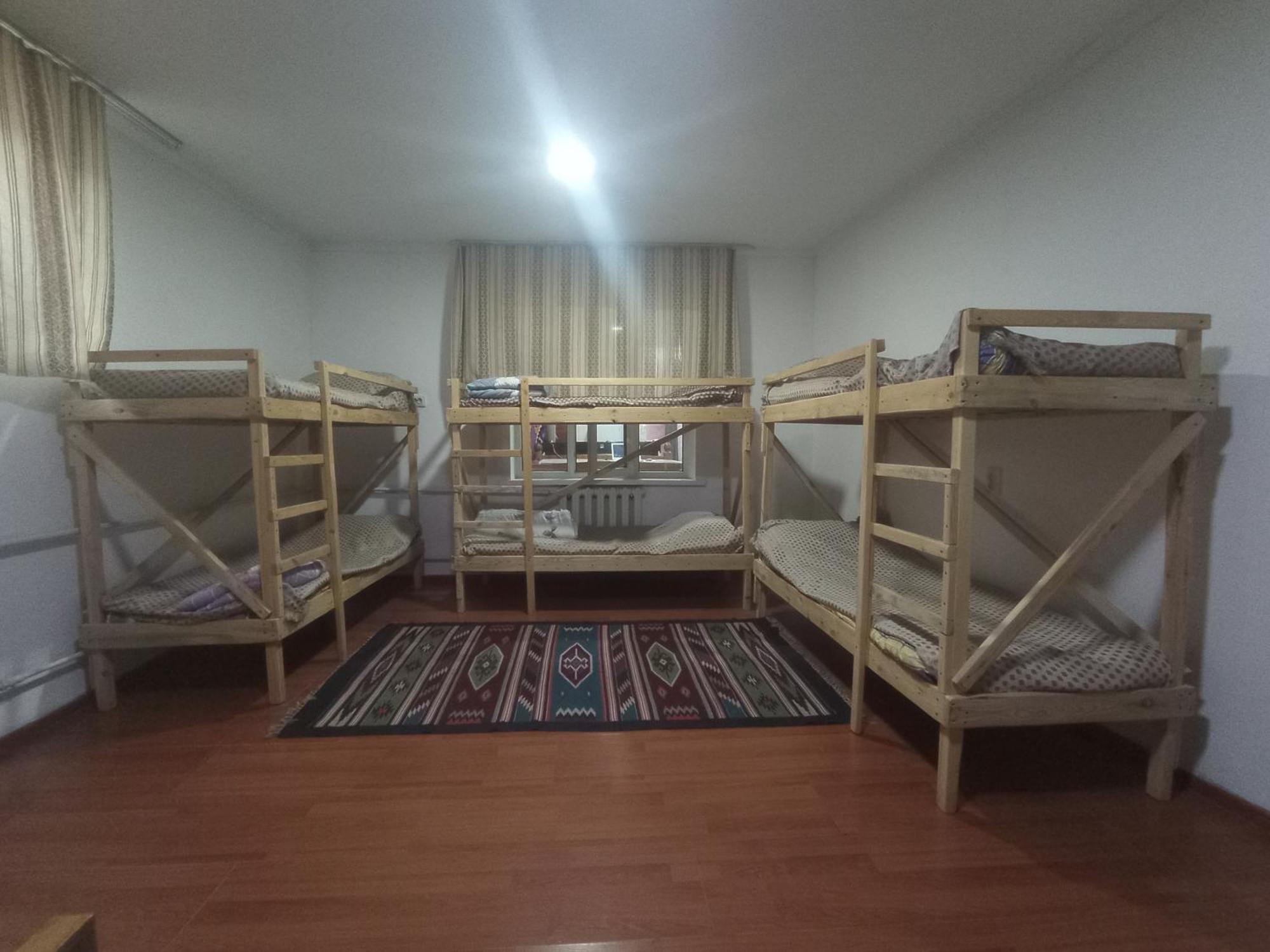 בישקק Kgb Home Hostel מראה חיצוני תמונה