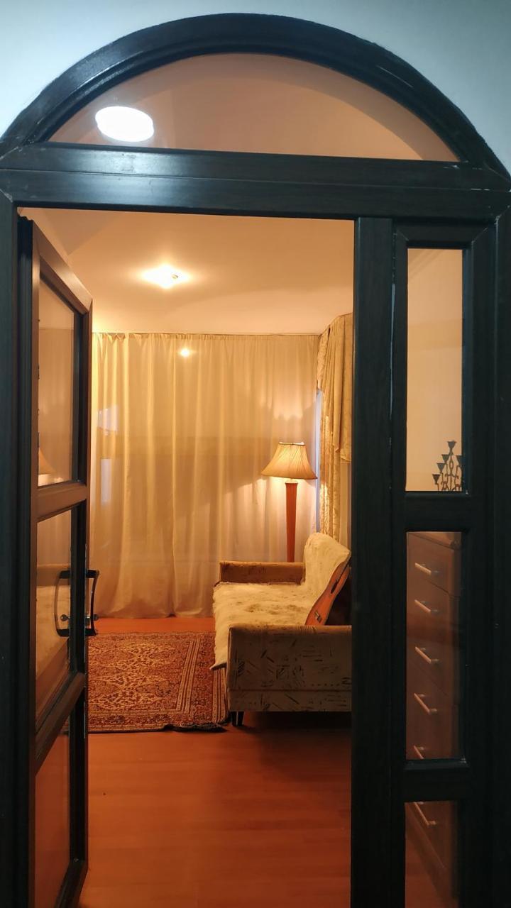 בישקק Kgb Home Hostel מראה חיצוני תמונה